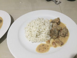 Carne de lomo biche a la boloñesa con tocineta