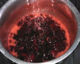 A picture of step 4 of 2 ingredients strawberry jam.
