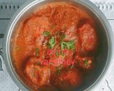 A picture of step 5 of Paneer Egg Curry.