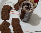 चॉकलेट मिल्कशेक (chocolate milkshake recipe in marathi) रेसिपी स्टेप 3 फोटो 