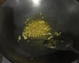 Foto langkah ke 2 dari resep Udang goreng mentega.