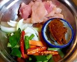 รูปขั้นตอนการทำที่ 1 ของ ไก่ผัดเครื่องแกง