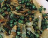 Foto del paso 5 de la receta: Guisantes con cebolla caramelizada
