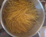A picture of step 1 of Tomato spaghetti pasta.
