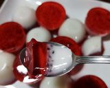 Foto langkah ke 8 dari resep Puding Merah Putih 🇮🇩.