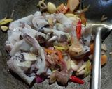 Foto langkah ke 3 dari resep Oseng Cumi.