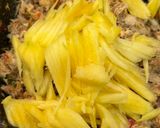 Gambar langkah 4 resipi Sambal Ikan Mangga Muda.