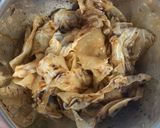 รูปขั้นตอนการทำที่ 1 ของ ผัดซีอิ๊วหมู