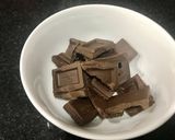 Hình bước làm 3 của món Kem bơ socola
