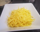 Foto del paso 3 de la receta: Pasta con restos de salmón en salsa cremosa