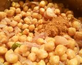 A picture of step 5 of Delicious chickpea curry😊.