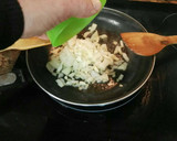 Foto del paso 2 de la receta: Pechugas de pavo con almendras y tomates secos