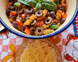 Foto del paso 3 de la receta: Tirabuzones caprese "one pot pasta" 🍝 🇮🇹 🍝 🇮🇹 🍝 🇮🇹 🍝