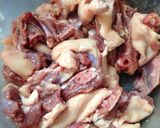 Hình bước làm 1 của món Vịt kho gừng