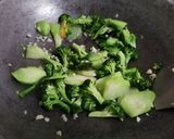 Foto langkah ke 3 dari resep Cah Brokoli Super Cepat Enaak 😍.