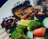 Foto del paso 5 de la receta: Pechugas de pollo rellenas con queso, espinacas y vegetales