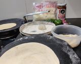 रोटी पिज़्ज़ा(Roti pizza recipe in Hindi) रेसिपी चरण 1 फोटो