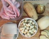蓮子蓮藕煲鳳爪的食譜步驟1照片