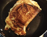 Foto del paso 4 de la receta: Omelette con queso y lechuga en pan tostado