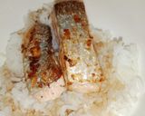 Hình bước làm 4 của món Cá Hồi Áp Chảo Bơ Tỏi Cho Bé Kiểu Mẹ Cà Rốt
