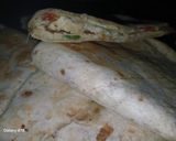 صورة لخطوة 5 من وصفة عيش التورتيلا بالبيض والجبنه الموزاريلا😋🌮