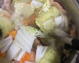Foto langkah ke 2 dari resep Salmon Belly Soup.