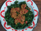 Ayam Betutu Daun Singkong