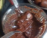 चॉकलेट बिस्कुट रोल (Chocolate biscuit roll recipe in hindi) रेसिपी चरण 2 फोटो