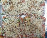 A picture of step 4 of Bread mini pizza.
