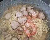 Foto del paso 9 de la receta Espaguetis con Almejas y Gambones en Salsa Verde