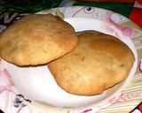 A picture of step 3 of Daal ki puri.