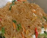 Foto langkah ke 3 dari resep Bihun goreng.