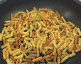 Foto del paso 1 de la receta: Sopa de fusilli con verduras a la mexicana