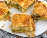 Foto del paso 6 de la receta: Empanada de tortilla de patatas y pimientos