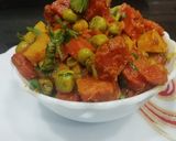 A picture of step 5 of Gajar Matar ki Subji.