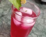 A picture of step 5 of Minty Lemony Rose Mojito.