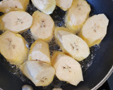 Foto del paso 1 de la receta: Plátanos fritos con ensalada de atún