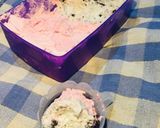 Foto langkah ke 5 dari resep Vanilla Oreo & Pinky Velvet Soft Ice Cream.