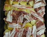 Krumpli ágyon sült tarja recept fázis 2 fotója