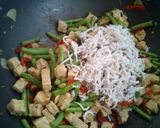 Foto langkah ke 8 dari resep tumis tempe-teri-buncis.