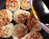 A picture of step 5 of Fluffy Teriyaki Chicken and Tofu Patties.