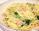 A picture of step 4 of Easy Mizuna and Tuna Pasta with Special Sauce.