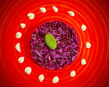 Foto del paso 4 de la receta: Lombarda y arroz blanco con mahonesa y hierbabuena