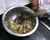Foto del paso 1 de la receta: Samosas de pasta filo con gambas y gulas