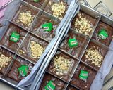 Foto langkah ke 7 dari resep Shiny Coffee Brownies.