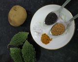 উচ্ছে আলু সর্ষে দিয়ে চচ্চড়ি (uchche aloo diye chorchori recipe in Bengali) রেসিপির ধাপ 1 ছবি