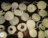 Foto del paso 1 de la receta: Pollo "entalcado" con papas rústicas