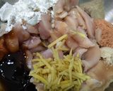 Foto langkah ke 2 dari resep Chicken Claypot Rice Cooker Devina Hermawan.