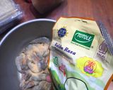 Foto langkah ke 1 dari resep Udang Goreng Asam Jawa.