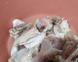 Foto langkah ke 1 dari resep Sop Ayam Bumbu Rempah.